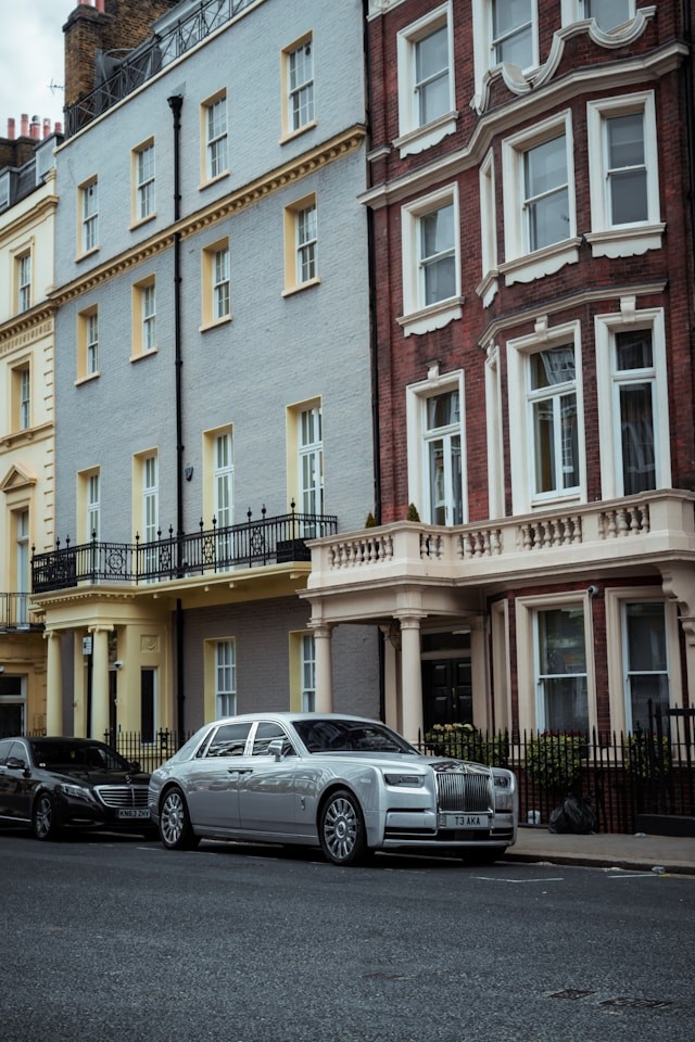 Big Motoring World: Your Complete Guide to Cars, Leasing, and Services