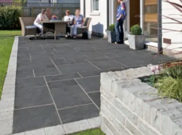 Jewson’s Paving Slabs: Durable and Stylish Options for Your Outdoor Space
