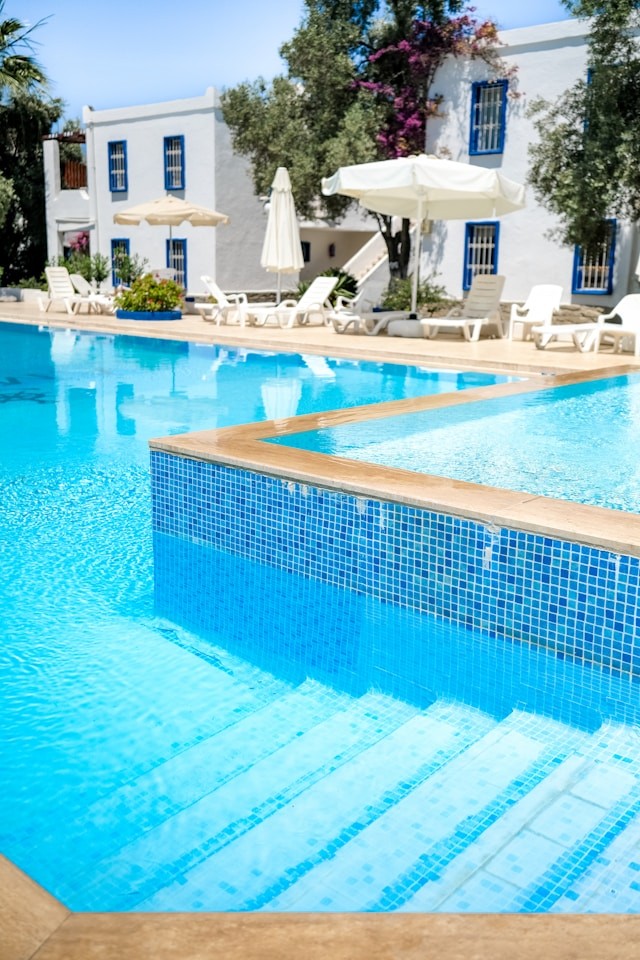 Benefits of Hiring a Private Swimming Pool