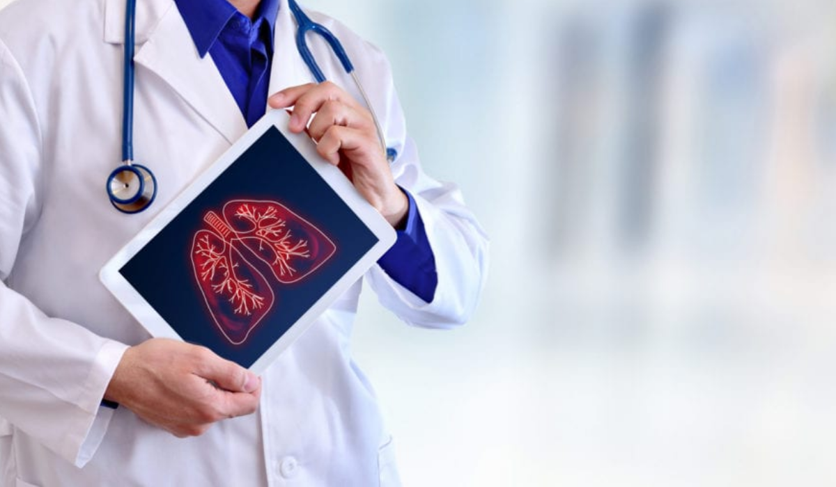 Pulmonologist